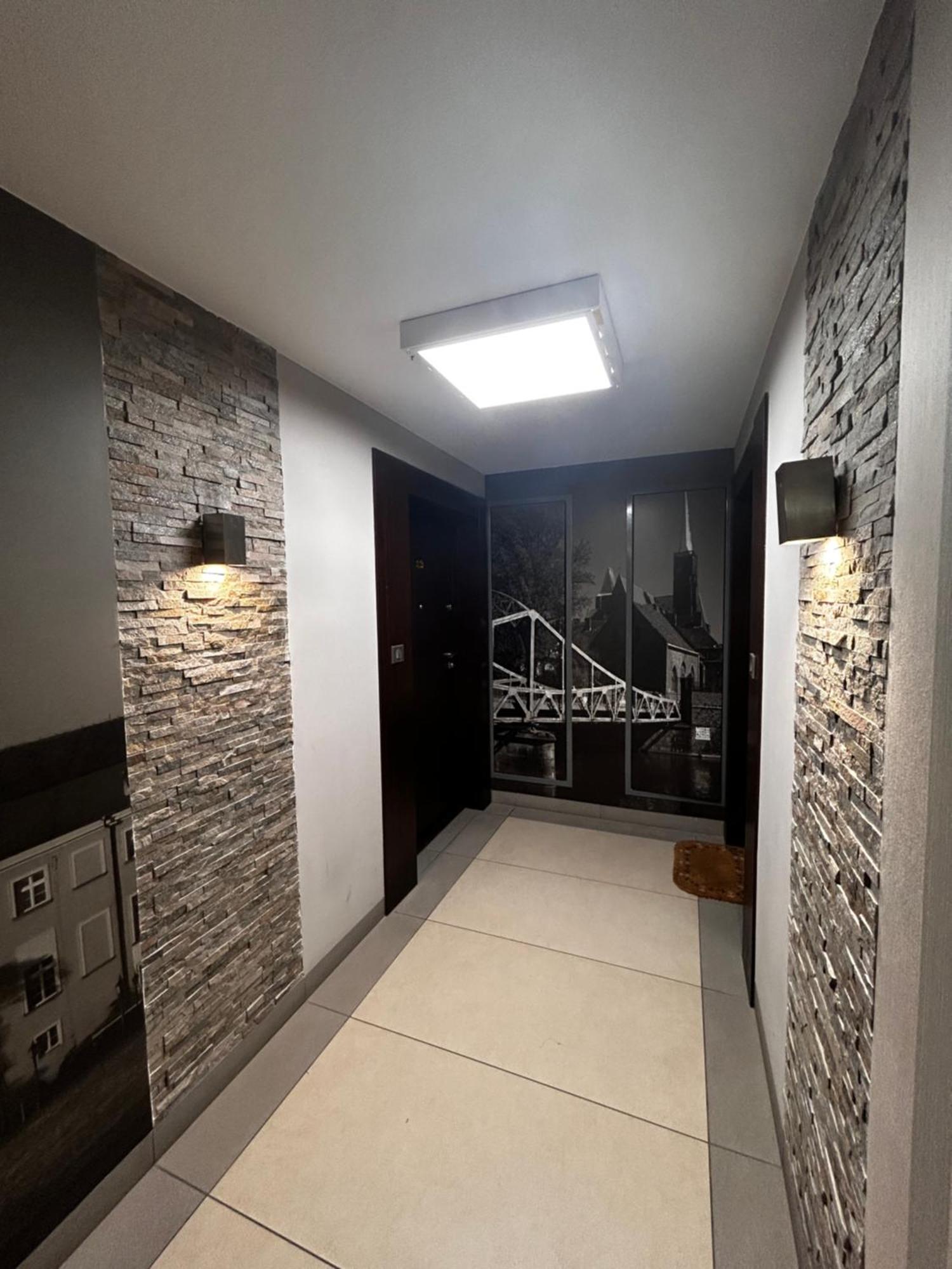 Apartament Podwale Odra Tower Rynek 15 Floor วรอตซวาฟ ภายนอก รูปภาพ